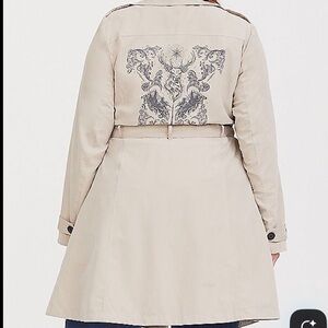 Torrid Harry Potter Light Tan/Cream Lightweight Trench Coat size 4
